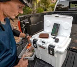 Pelican 14QT Personal Cooler - 13L|-|14QT Glacière Personnelle - 13L -Boating equipment store PLC 14QT 7E 7ELifestyle 20White 20 20Grey