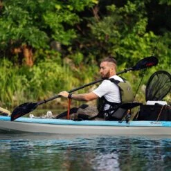 Poseidon Angler Fishing Kayak Paddle - 240cm|-|Pagaie De Kayak De Pêche Poseidon Angler - 240cm -Boating equipment store PLS PS1982 7E 7ELifestyle4 20Black 6c973273 7891 4942 a179 cf0643179ba1