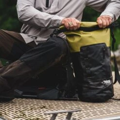 Exodry Waterproof Dry Bag - 20L|-|Sac étanche Imperméable Exodry - 20L -Boating equipment store PLS PS3045 7E 7ELifestyle 20Olive