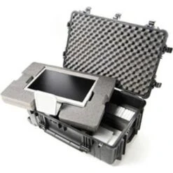 Pelican 1650 Case With Foam, Black