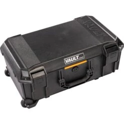Pelican V525 Vault Rolling Case With Padded Dividers, Black